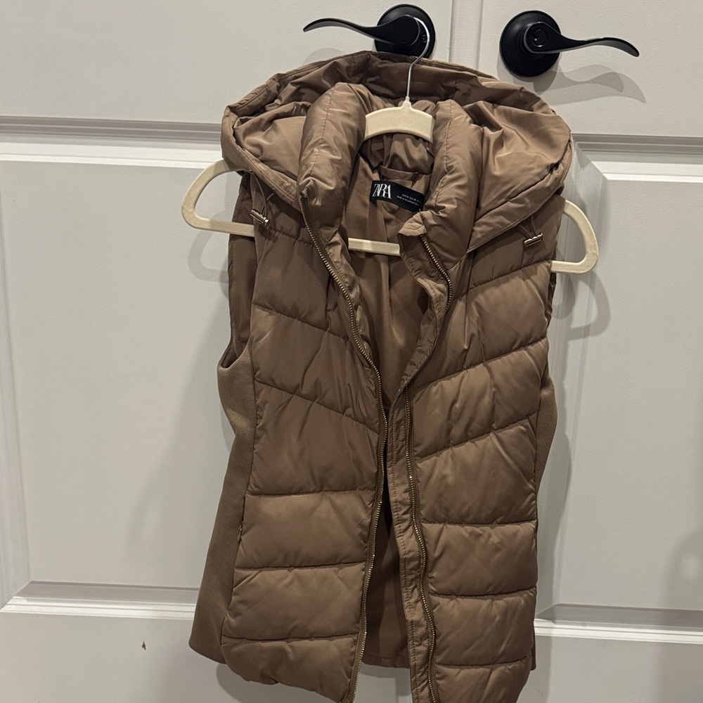 Zara Tan Quilted Vest with Hood